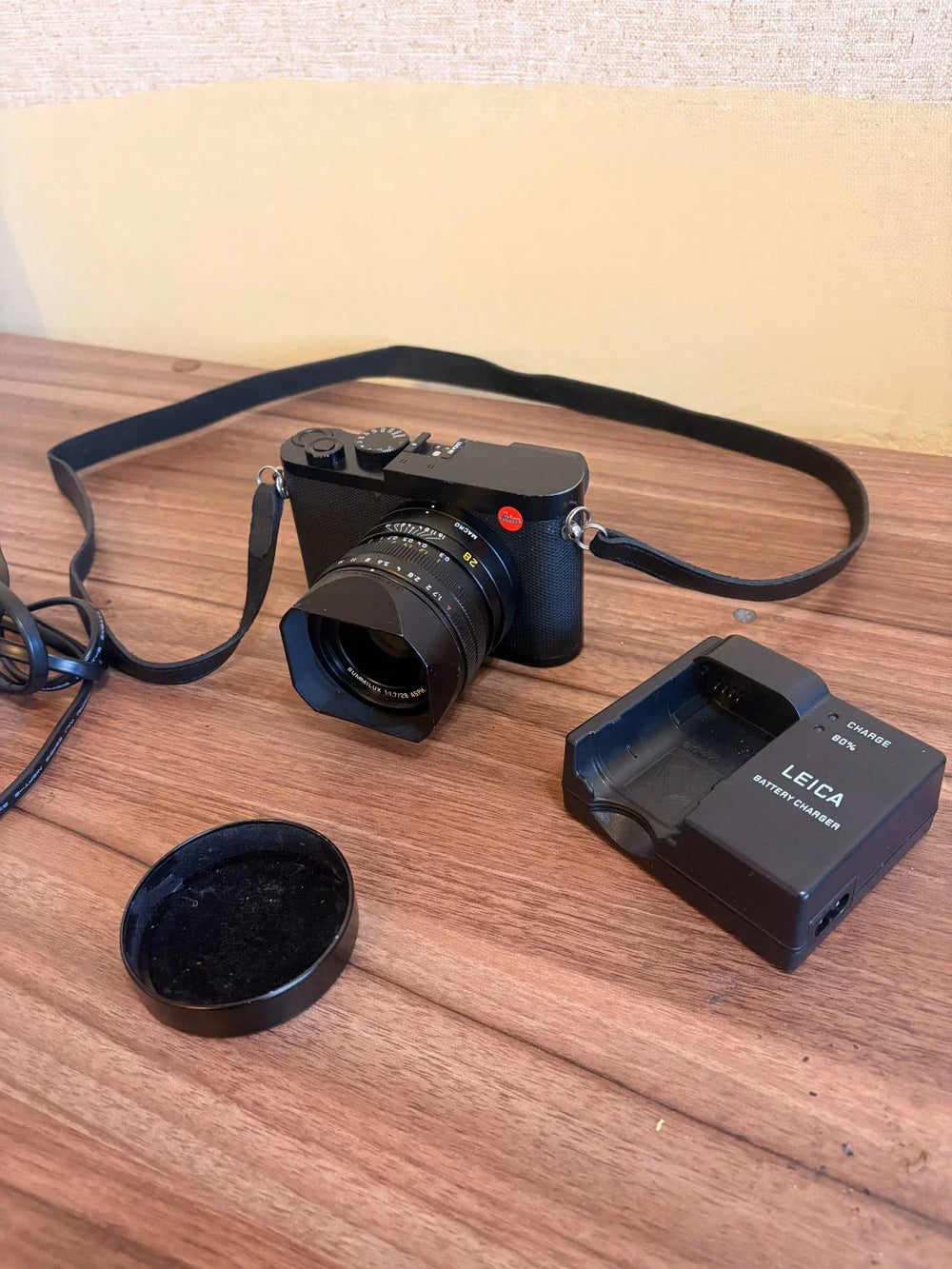 Leica Q2 47.3 MP Digital SLR Camera - Black (Body Only)